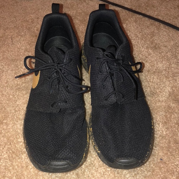 Custom Roshe Runs! - Picture 3 of 3